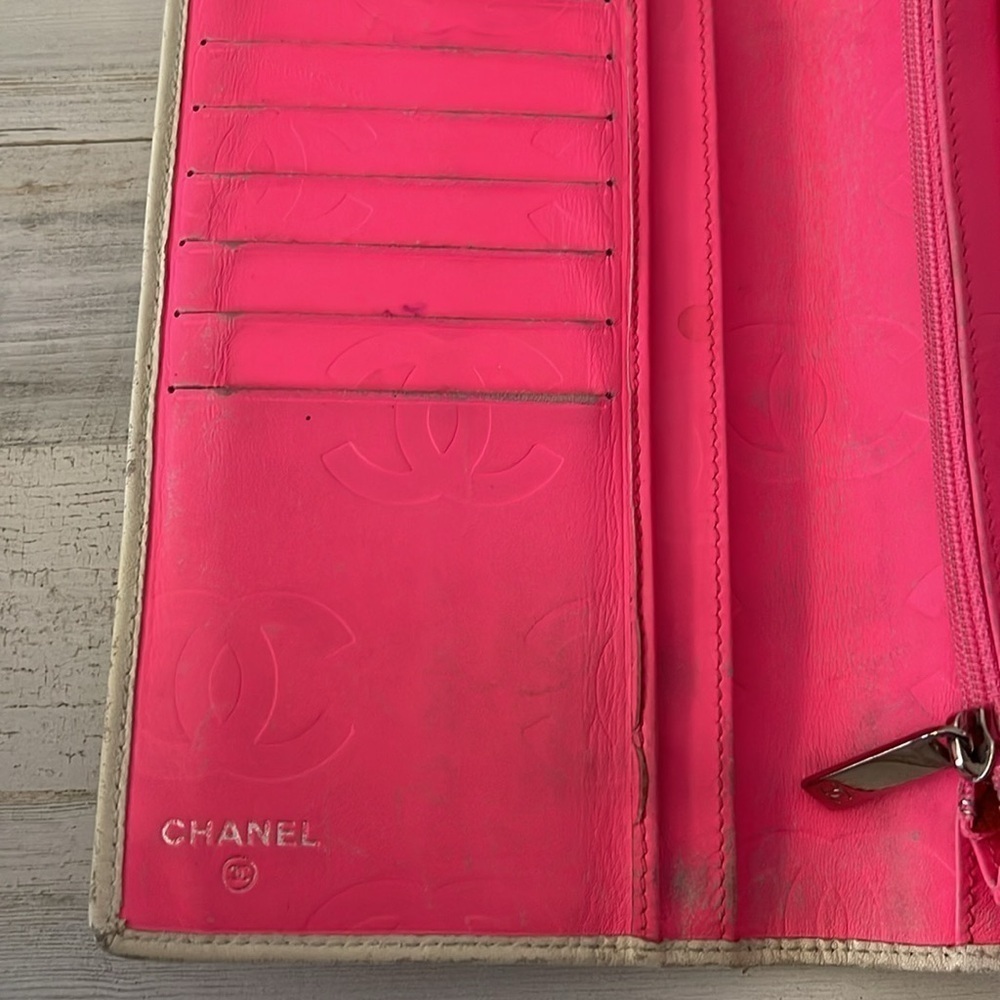 CHANEL Cambon Long Wallet White Quilted Leather Black CC Pink Interior - Picture 3 of 14